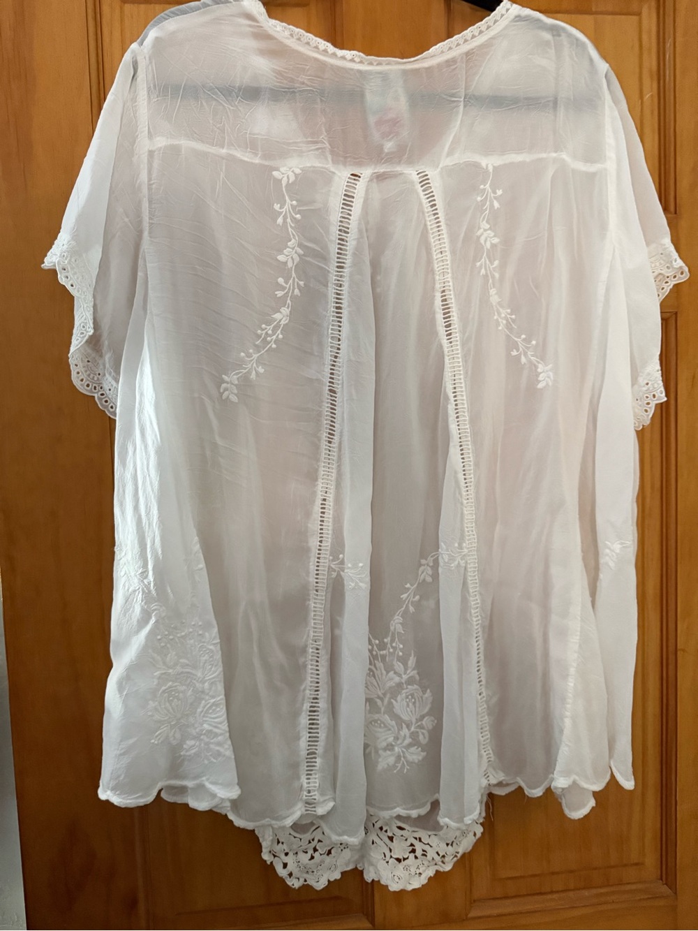 Johnny Was White Sheer Embroidered Kimono Robe